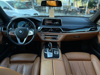 BMW 7 Series foto 11