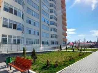 Apartament cu 2 camere, 80 m², Botanica, Chișinău foto 9