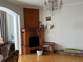 Apartament cu 4 camere, 100 m², Botanica, Chișinău foto 4