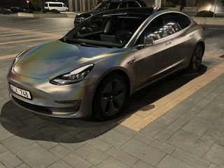 Tesla Model 3 foto 3