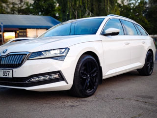 Skoda Superb foto 3