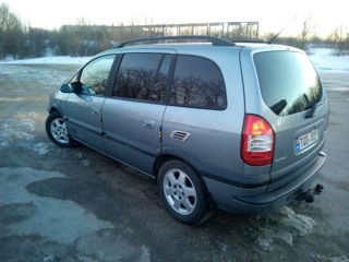 Opel Zafira foto 4