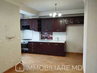 Apartament cu 2 camere, 57 m², Buiucani, Chișinău foto 5