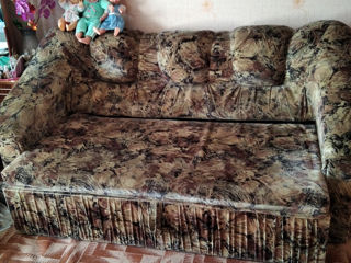 Canapea (sofa)