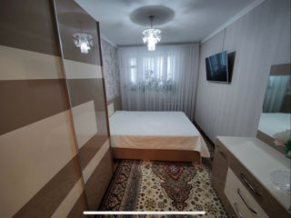 Apartament cu 2 camere, 56 m², Botanica, Chișinău foto 2