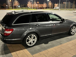 Mercedes C-Class foto 5