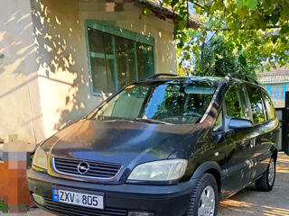 Opel Zafira foto 2