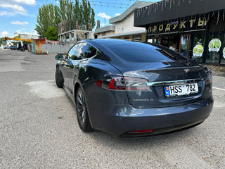 Tesla Model S foto 6