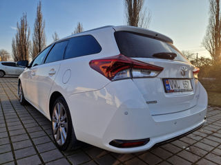 Toyota Auris foto 3