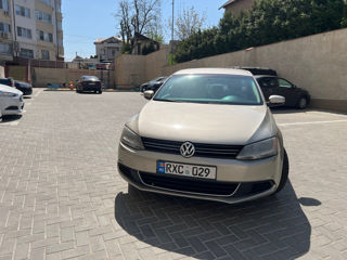 Volkswagen Jetta foto 2