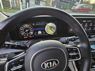 KIA Carnival foto 2