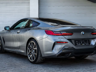 BMW 8 Series foto 5