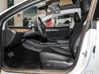 Tesla Model 3 foto 5