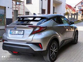 Toyota C-HR foto 4