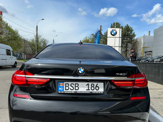 BMW 7 Series foto 2