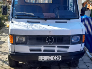 Mercedes 208D foto 3