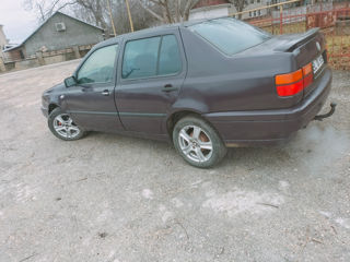 Volkswagen Vento foto 6