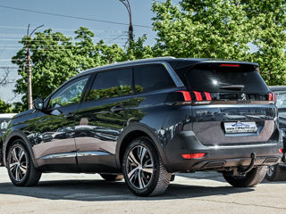 Peugeot 5008 foto 2