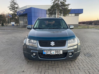 Suzuki Grand Vitara foto 2