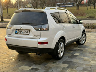 Mitsubishi Outlander foto 9