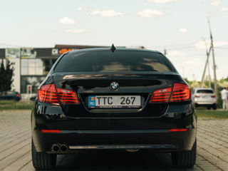 BMW 5 Series foto 3