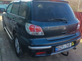 Mitsubishi Outlander foto 4