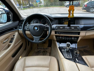 BMW 5 Series foto 8