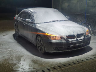 BMW 5 Series foto 4