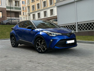 Toyota C-HR foto 2