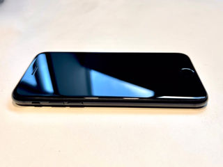 iPhone SE 2020 / Black / 128GB foto 3