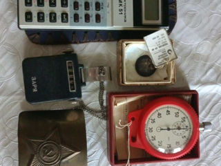 Вещи СССР (калькулятор,кулон,шагомер,секундомер,бляшка)