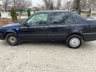 Volkswagen Vento foto 8