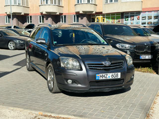 Toyota Avensis foto 3