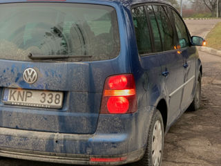 Volkswagen Touran foto 6