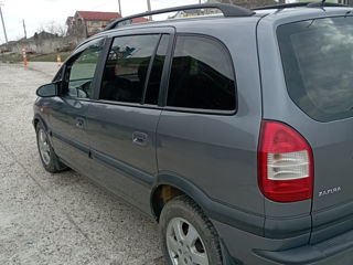 Opel Zafira foto 4