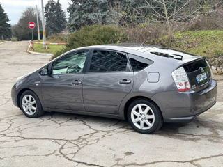 Toyota Prius foto 4