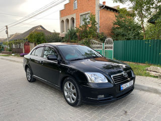 Toyota Avensis foto 6