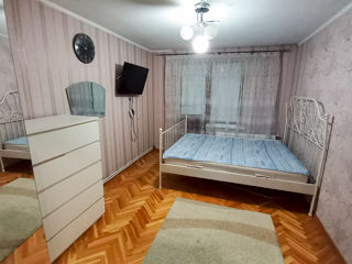 Apartament cu 3 camere, 91 m², Centru, Ialoveni foto 5