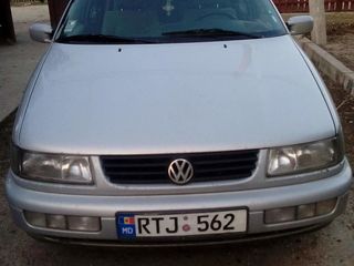 Volkswagen Passat foto 3