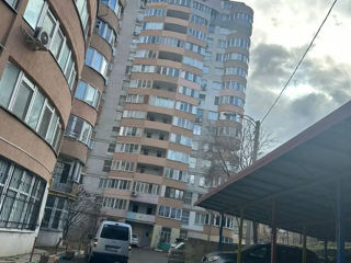 Apartament cu 2 camere, 79 m², Ciocana, Chișinău foto 4