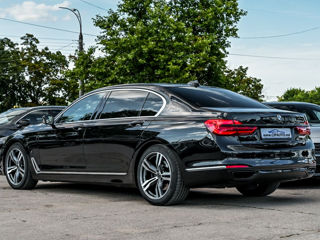 BMW 7 Series foto 2