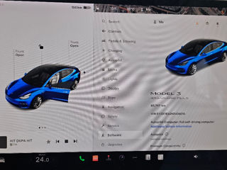 Tesla Model 3 foto 1