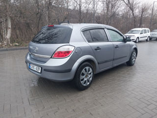 Opel Astra foto 2