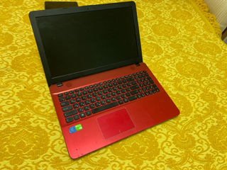 Красный игровой Asus 15,6, 4ядерный intel, 256gb ssd, Nvidia GeForce GT810 foto 1