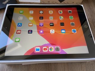iPad 2018 (6th generation) foto 2