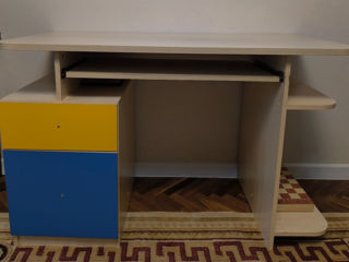 Mobila cameră copil (2 dulapuri+masă) foto 3