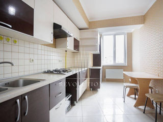 2-х комнатная квартира, 72 м², Буюканы, Кишинёв