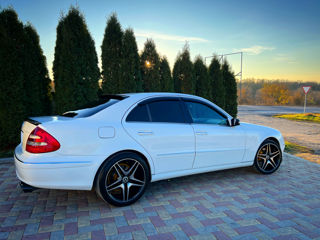 Mercedes E-Class foto 5