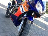 Honda CBR 125R foto 5