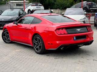 Ford Mustang foto 3